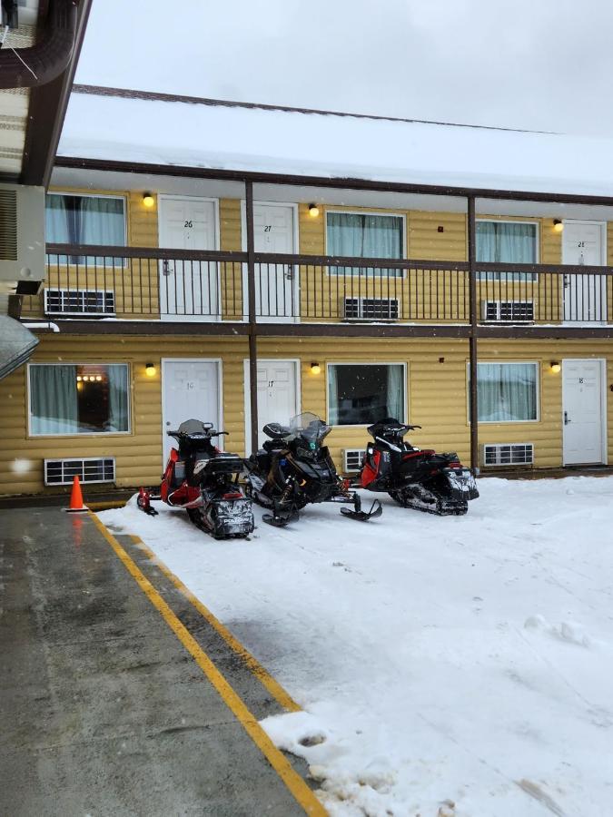 Grantsburg Inn Exterior photo
